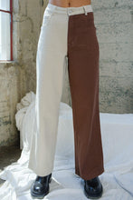 Load image into Gallery viewer, Coffee And Cream Two Tone Jeans
