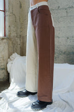 Load image into Gallery viewer, Coffee And Cream Two Tone Jeans
